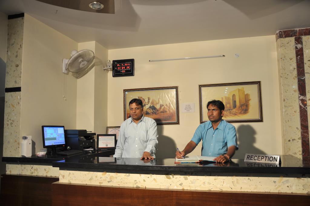 Hotel Metro Jaipur Buitenkant foto