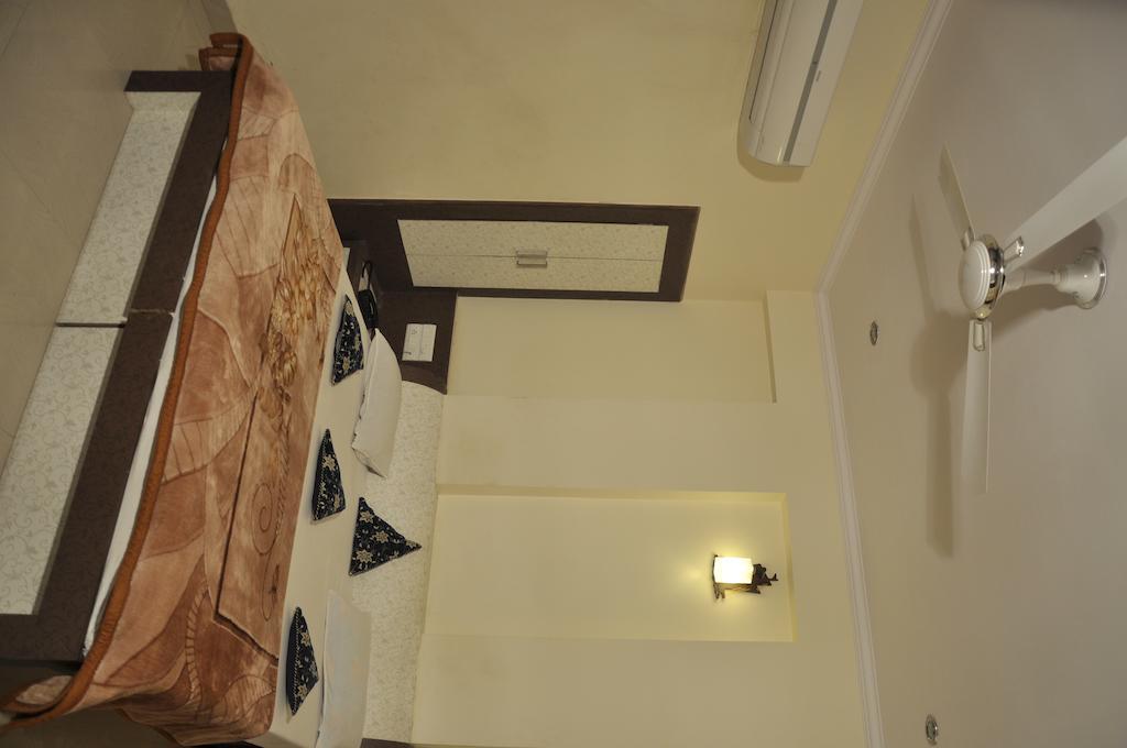 Hotel Metro Jaipur Buitenkant foto